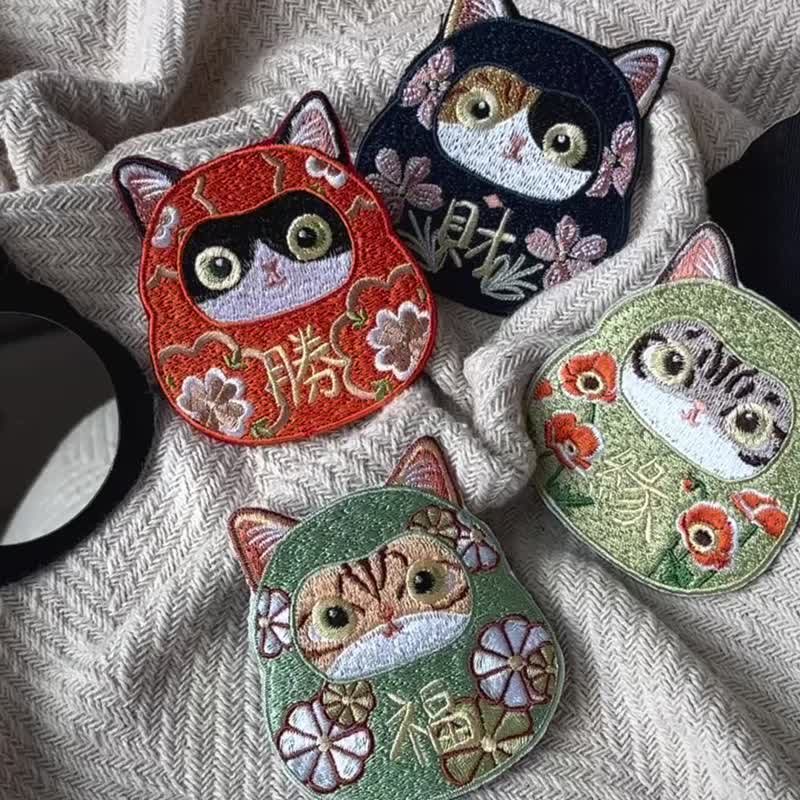 Orange cat embroidery portable mirror/hot stickers/pins | Bodhidharma lucky cat electric embroidery cloth stickers - Badges & Pins - Thread 