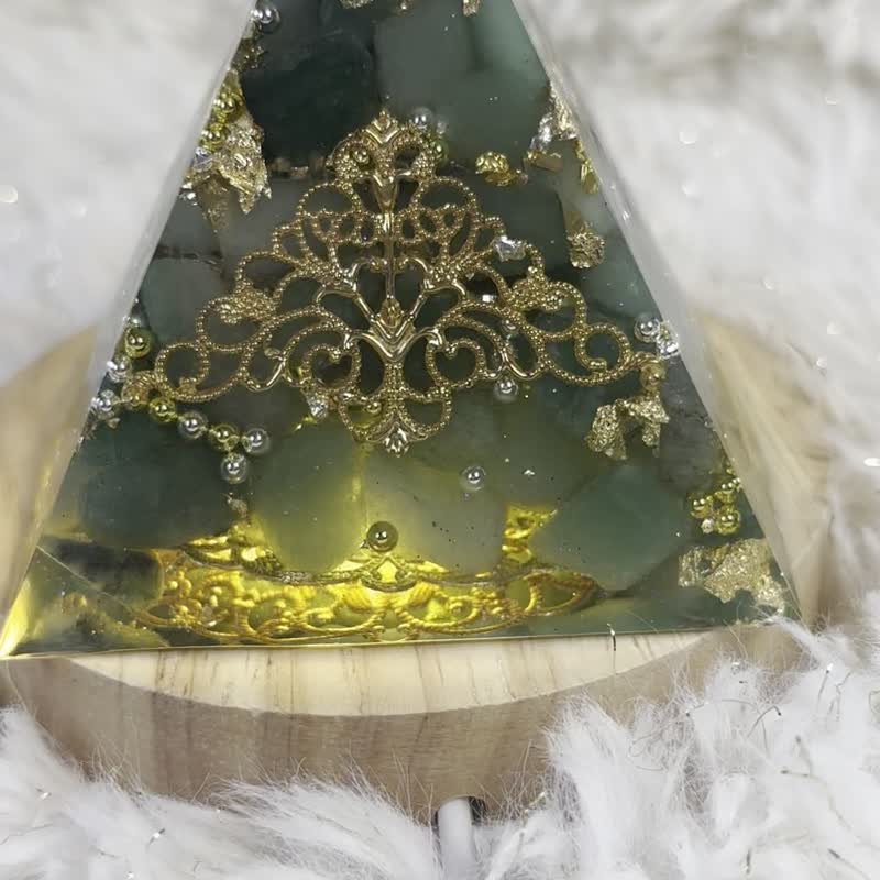 (桌邊守護款) 森林珍寶系列-東菱玉奧剛能量塔 - 擺飾/家飾品 - 水晶 綠色
