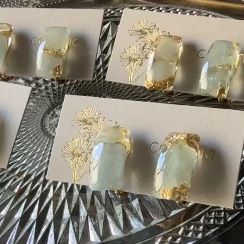 ユニセックス 【3月の誕生石】がんばるあなたに贈る、やさしさのかけら。アクアマリン・スタッド・レジン イヤリング/ピアス - 耳環/耳夾/耳骨夾 - 樹脂 藍色