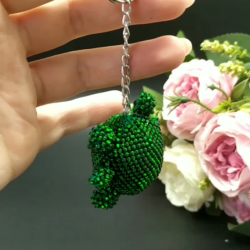 Super cute beaded frog keychain Frog gifts Toad purse charm Miniature beads car - Keychains - Other Materials Green
