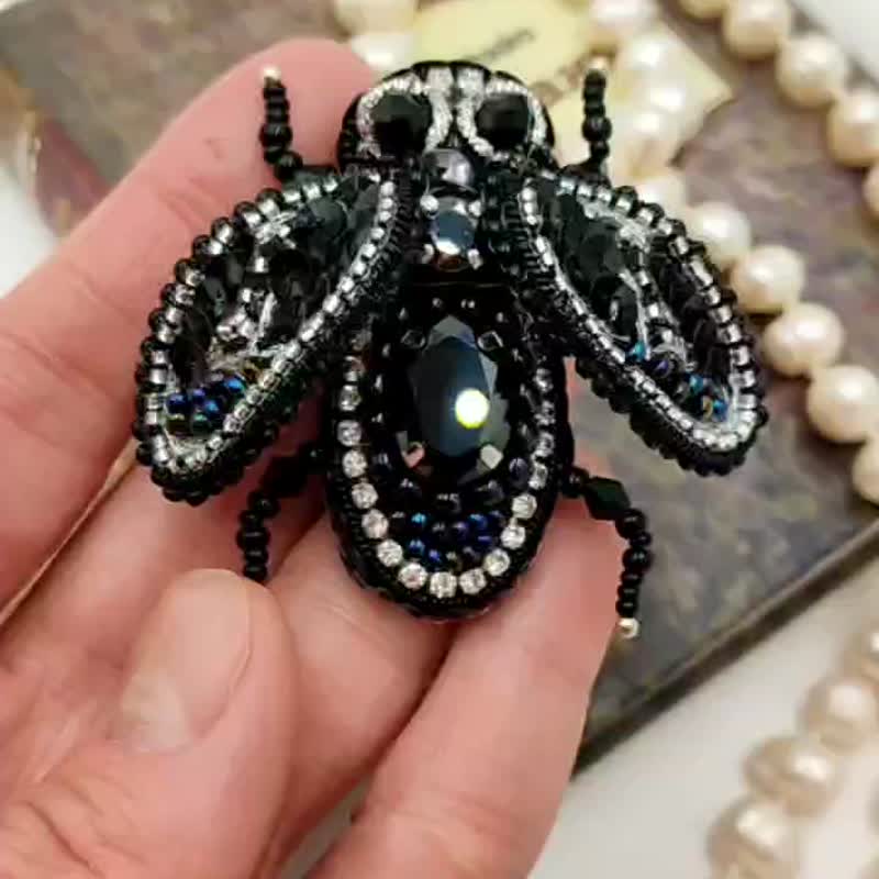 Handmade fly brooch with zirconium and movable wings - Brooches - Semi-Precious Stones Black