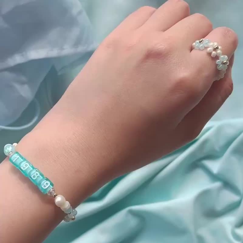 Taylor swift eras tour Taylor Swift concert friendship bracelet customized  English beads - Shop a-fucking-loser Bracelets - Pinkoi