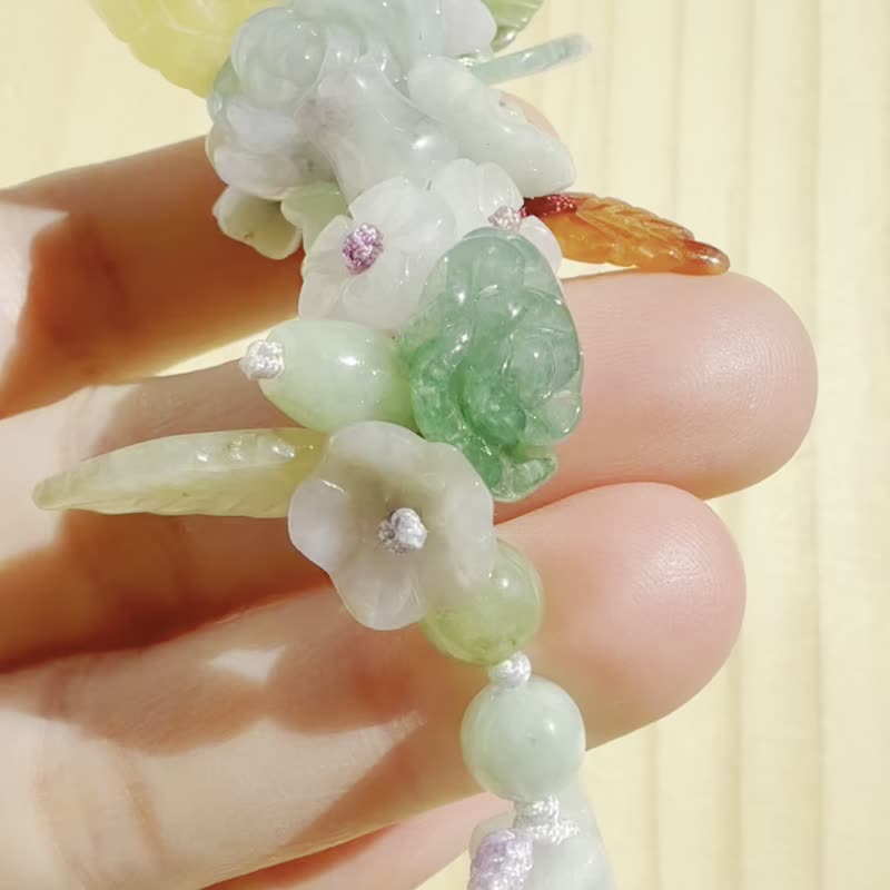 Handmade Jade Bracelet - Antique Garden Semi-Bangle – Roses and Maple Leaf - 手鍊/手環 - 玉石 綠色
