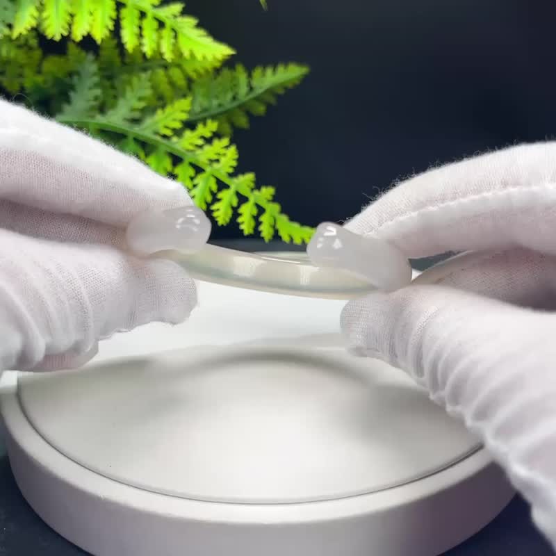 白瑪瑙貓爪手鐲 52MM 開口鐲冰潤起剛玉髓手環 平安吉祥 辟邪護身 - 手鍊/手環 - 半寶石 白色