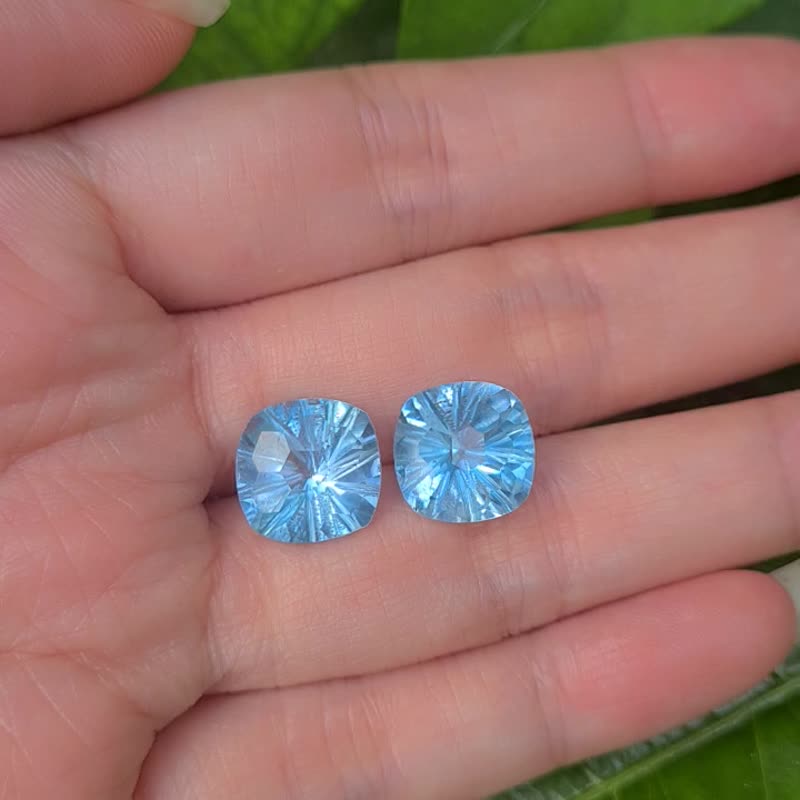 天然藍色托帕石 2 顆寶石總重 11.65 克拉尺寸 11 毫米 - 金工/飾品 - 寶石 藍色
