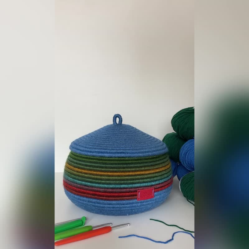 Cobalt blue basket with lid Colorful art basket - 居家收納/收納盒/儲物盒 - 棉．麻 藍色