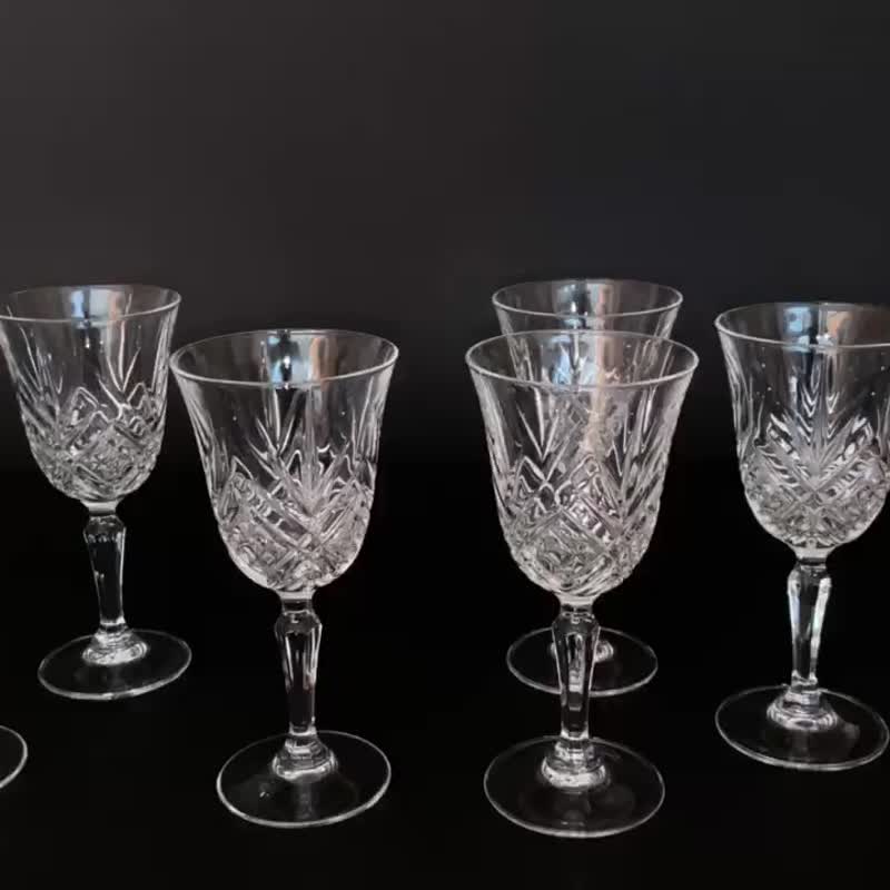 Stunning Crystal Wine Glasses, Set 6, France, 1980  Vintage Wine Glasses -  Shop HappyDuckVintage Bar Glasses & Drinkware - Pinkoi