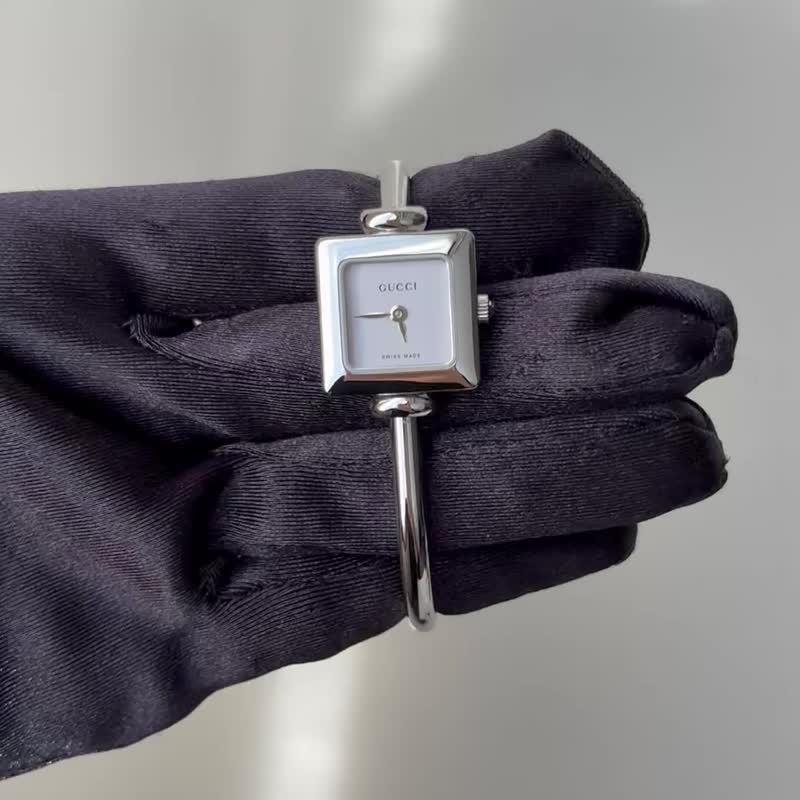 90s Gucci second-hand watch/retro clock/clock/old watch/vintage watch/women’s watch - นาฬิกาผู้หญิง - โลหะ สีเงิน