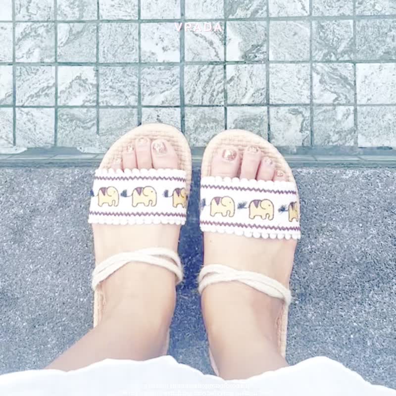 Chang tong Vpada_sandals_VP-E24  Embroidery Collection รองเท้าแตะชายหาดแบน - รองเท้าแตะ - วัสดุกันนำ้ สีกากี