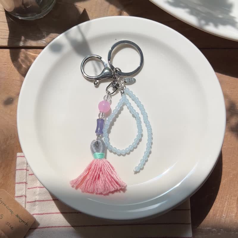 Tassel keyring korea cell phone accessories (pink) - 鎖匙扣/鎖匙包 - 其他材質 多色