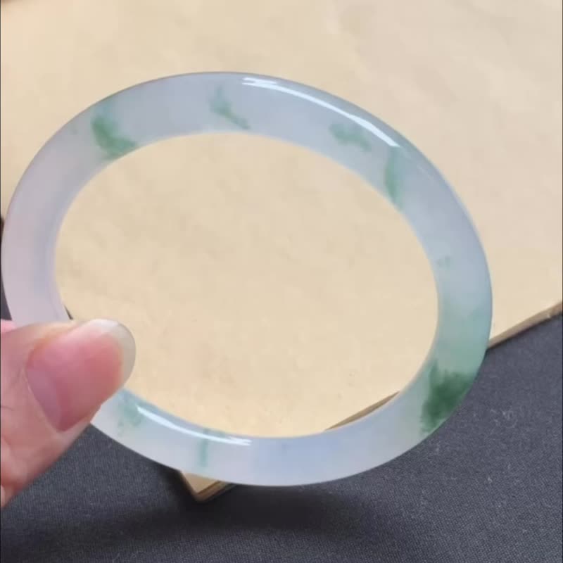 冰種翡翠玉鐲 天然翡翠 緬甸A玉 玉鐲 • 冰種飄花翡翠圓鐲 - 手鍊/手環 - 玉石 綠色
