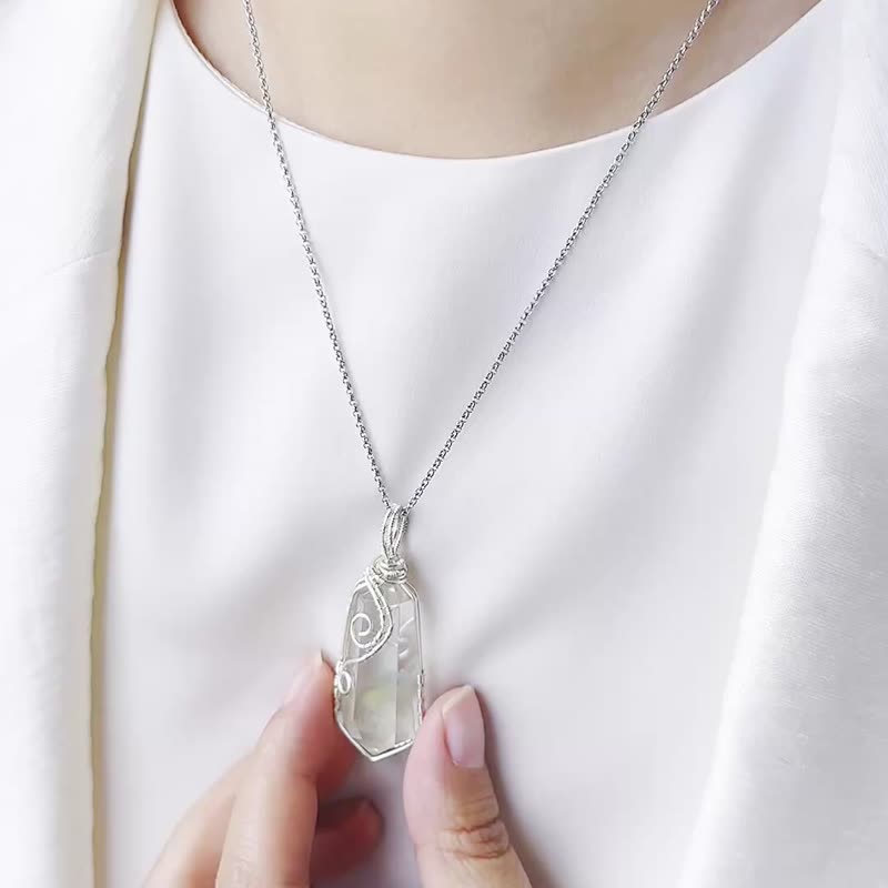 [Spectral Crystal] High-end crystal pendant necklace/raw stone handmade - Earrings & Clip-ons - Crystal Transparent