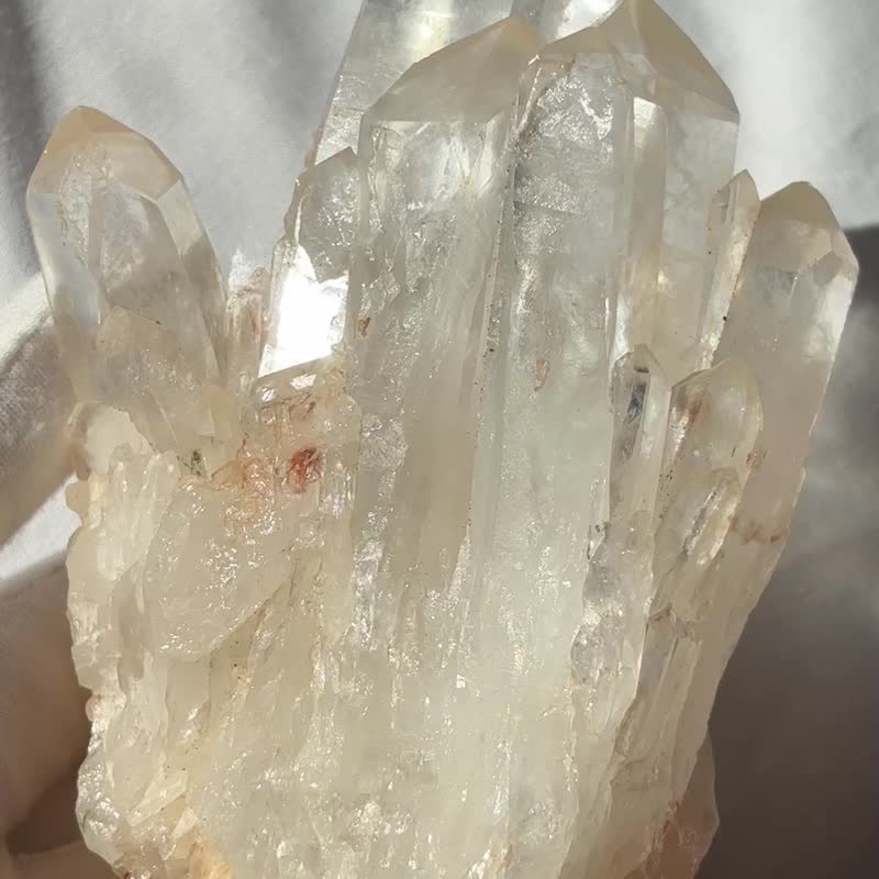 Blue Mist Shuangyin Mountain Wuzhishan White Crystal Cluster White Crystal Raw Ore Natural Raw Stone Crystal - Items for Display - Crystal Transparent