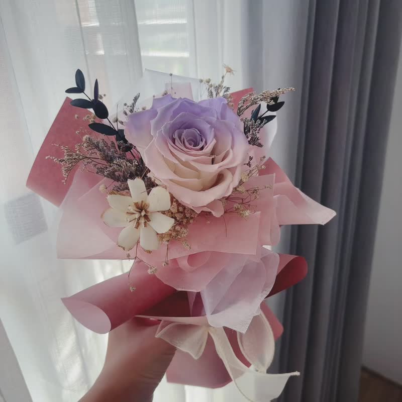 永生花/厄瓜多單枝雙色玫瑰 粉紫玫瑰+一朵擴香花 - 乾燥花/永生花 - 植物．花 粉紅色