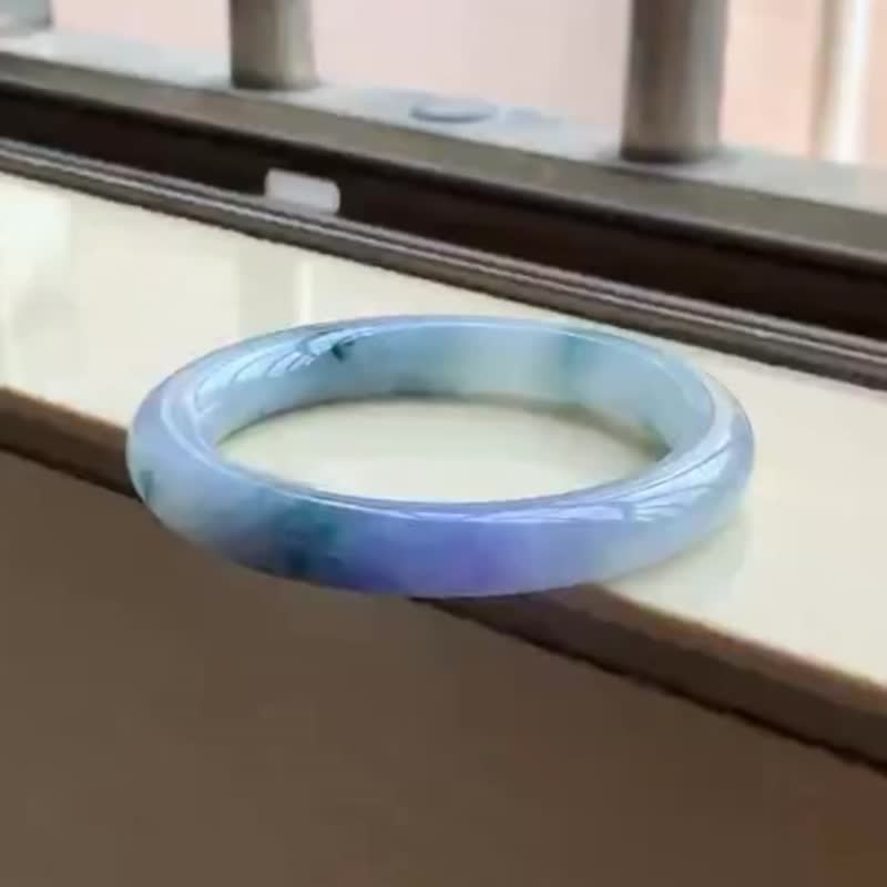 冰種翡翠天然翡翠玉鐲A玉手鐲 玉鈪 • 糯冰種藍紫飄花翡翠圓鐲 - 手鍊/手環 - 玉石 藍色