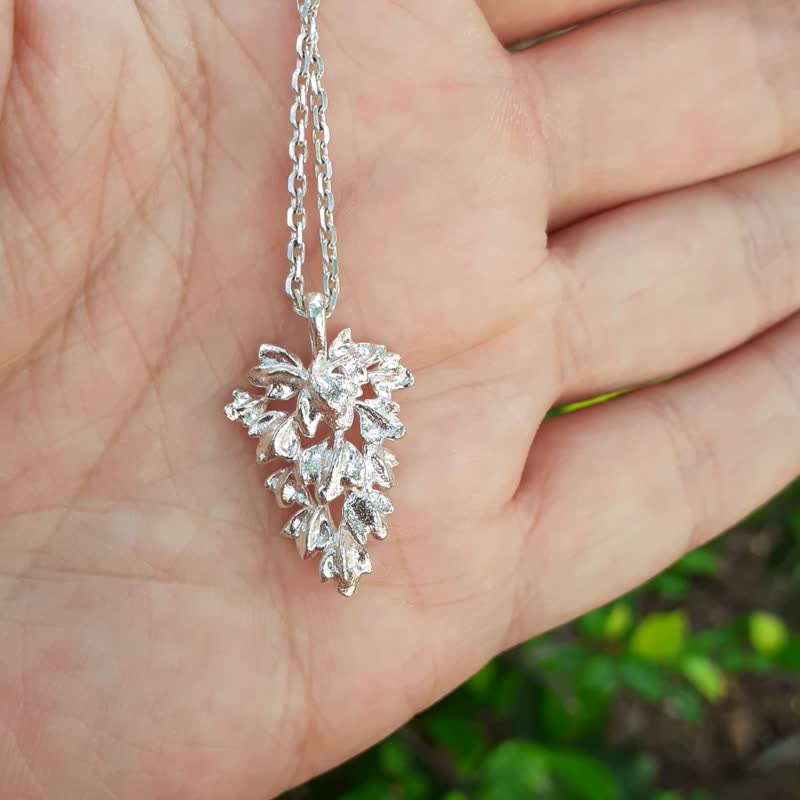 oak leaf pendant - Necklaces - Sterling Silver Silver