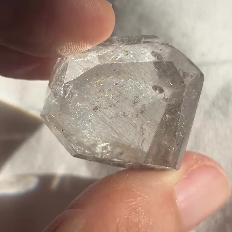 巴西高淸銀髪水晶 順髮 滿髪 隨型 擺設 - 擺飾/家飾品 - 水晶 銀色