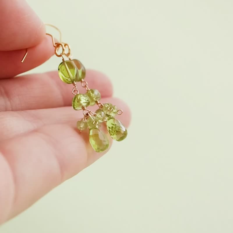 Peridot Pierced Clip-On Pierced Earring Charms - ต่างหู - หิน สีเขียว