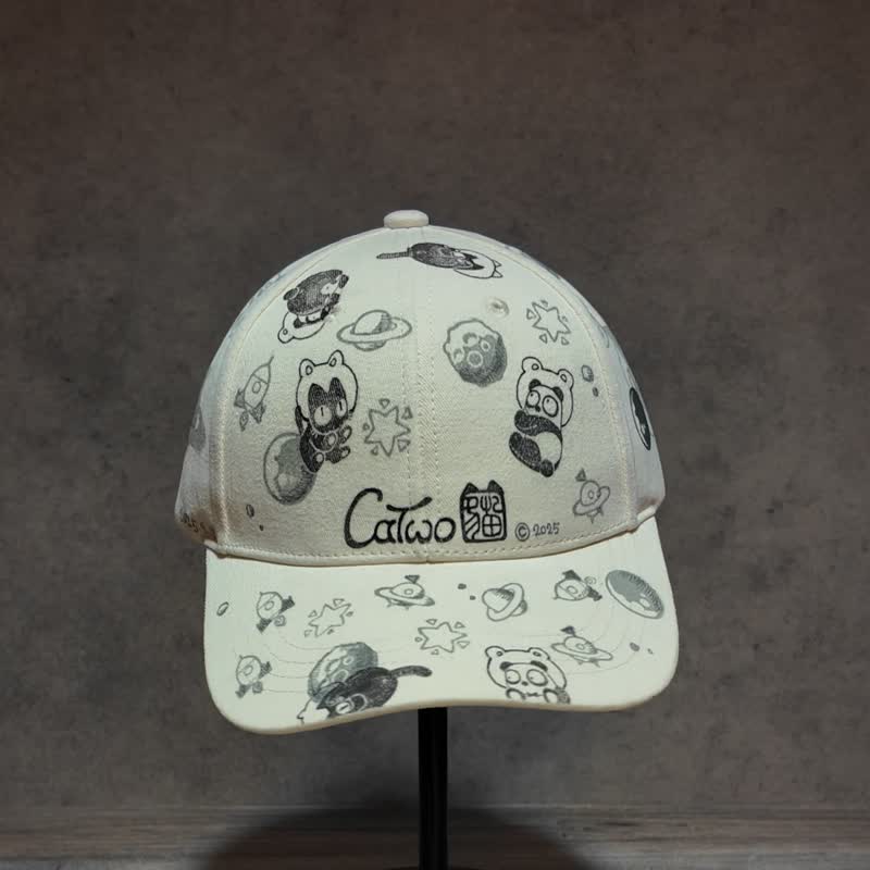【獨家/不撞帽】CaTwo貓2 - 原創角色手繪帽(太空系列)-米白 - 帽子 - 棉．麻 白色