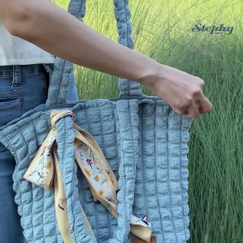 天藍色貓布包送貓貓插畫絲巾 / 自訂選自家貓刺繡片 客製化禮物 - 手提包/手提袋 - 其他人造纖維 