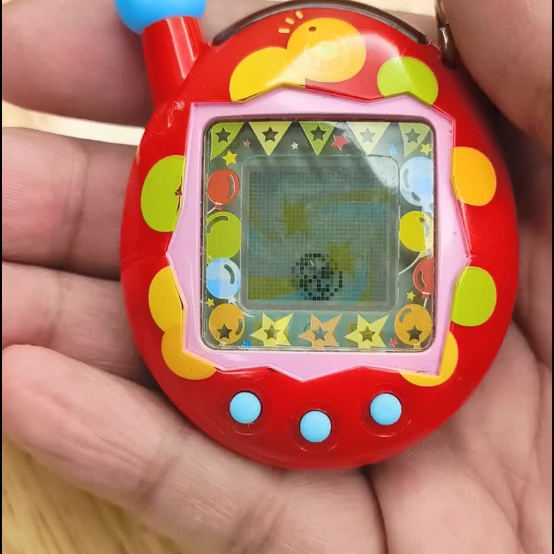 [Tamagotchi] 60% new Tamagotchi V4, 4-day, 4-point colorful red 2005 edition - Gadgets - Plastic Red