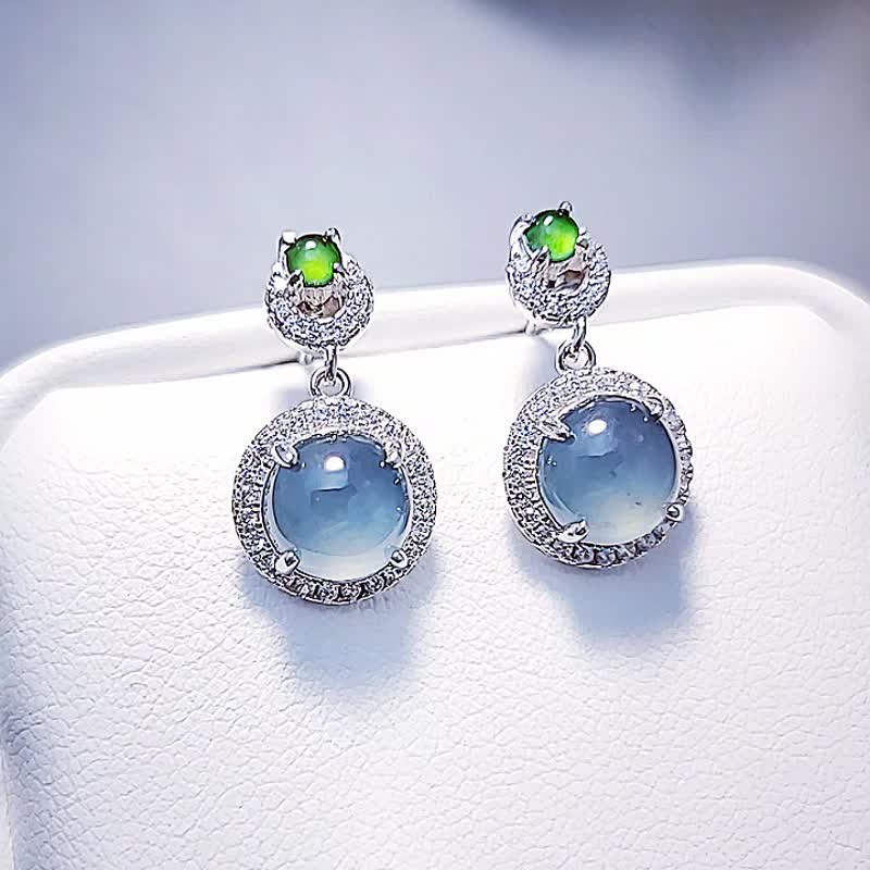 |Goddess of Wealth|A-grade jade ice glass blue freshly plump large egg-faced 7.6mm sterling silver plated 18k exquisite earrings - ต่างหู - หยก 