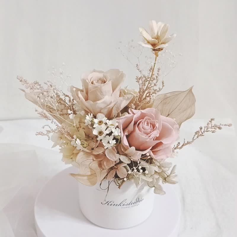 Milk tea powder rose potted flower | Wedding bouquet, immortal dried flower, graduation thank you gift, birthday graduation gift 4 - ช่อดอกไม้แห้ง - พืช/ดอกไม้ หลากหลายสี