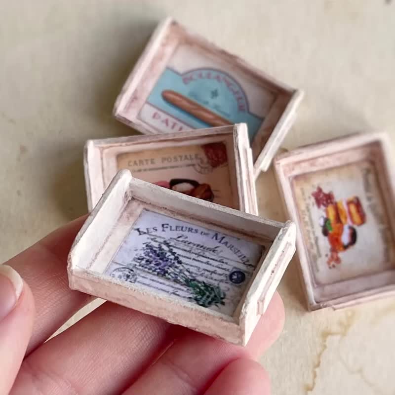 Dollhouse miniature tray for playing with dolls, dollhouse, scale 1:12 - 公仔/玩偶 - 其他材質 多色