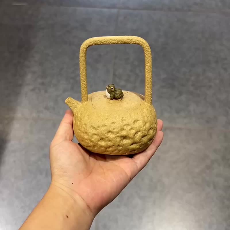 提梁供春 全手工 大拍陶手陳真作品 容量230cc 段泥 - 茶壺/茶杯/茶具 - 陶 