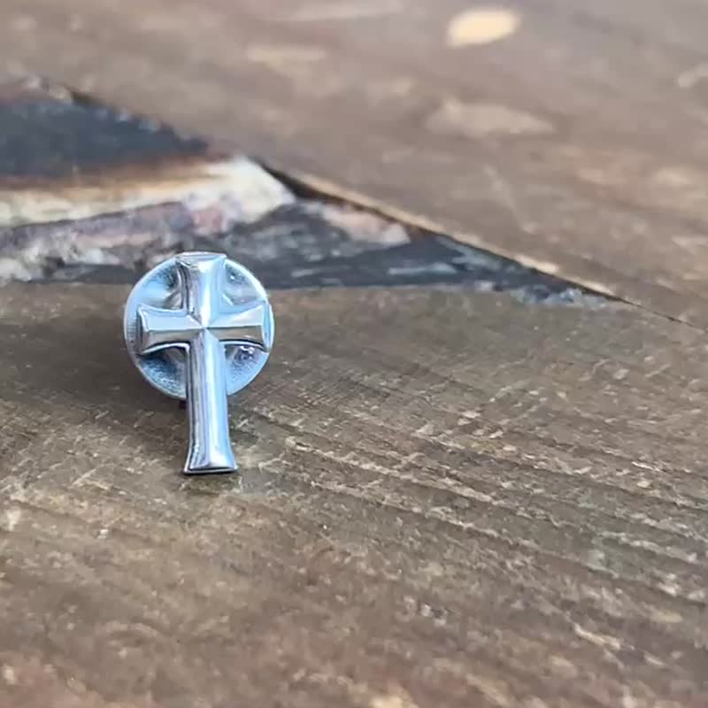 十字架/シルバー925 ピアス/片耳用/シンプル/シルバーアクセサリー メンズ/男性プレゼント/pe72 - 耳環/耳夾/耳骨夾 - 純銀 銀色