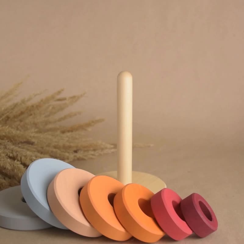 Neutral Personalized Wooden Ring Stacker Toy Unique Gift for Boys and Girls Kids - 寶寶/兒童玩具/玩偶 - 木頭 卡其色