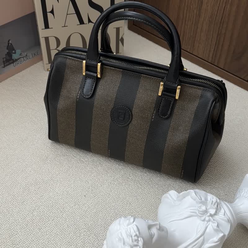 FENDI フェンディ ミニ ボストンバッグ ペカン柄 ストライプ ブラック FENDI フェンディ ペカンストライプ ミニ ブラック ボストン