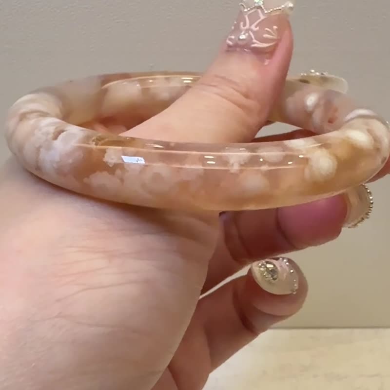 櫻花瑪瑙手鐲 瑪瑙手鐲稀有葡萄柚色滿圈小花紅勾邊圓條圈口54/55 - 手鍊/手環 - 玉石 