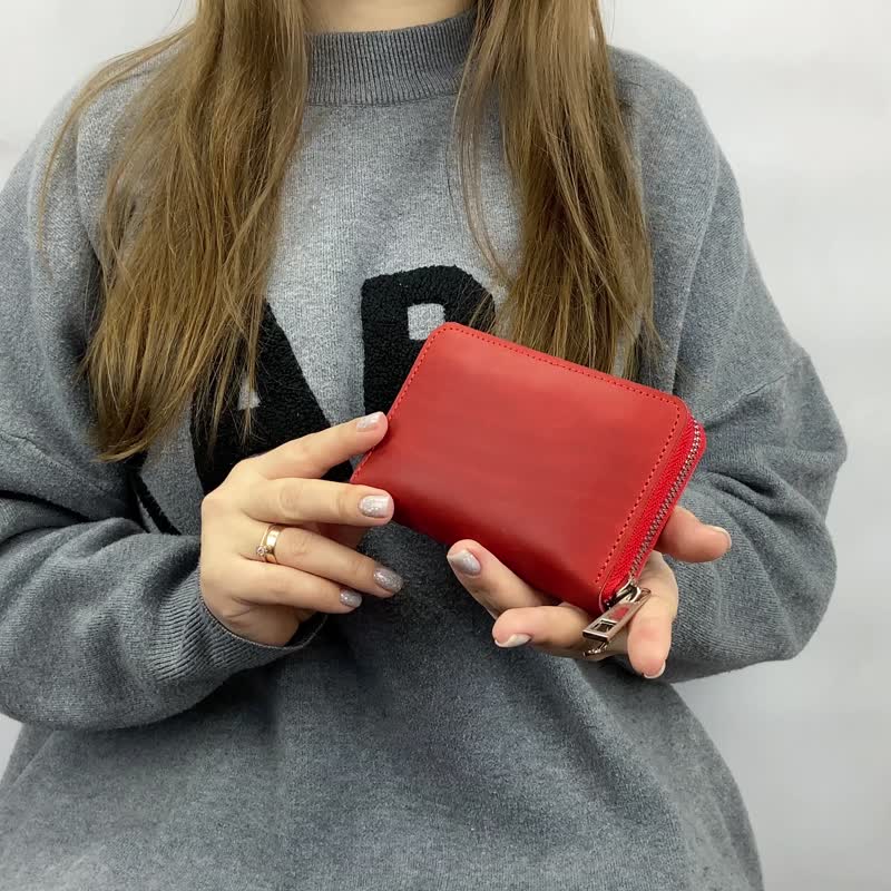 Leather Small Wallet/ Pocket Wallet/ Card Slots Purse/ Handmade Slim Card Pouch - 錢包/皮夾/長短夾 - 真皮 紅色