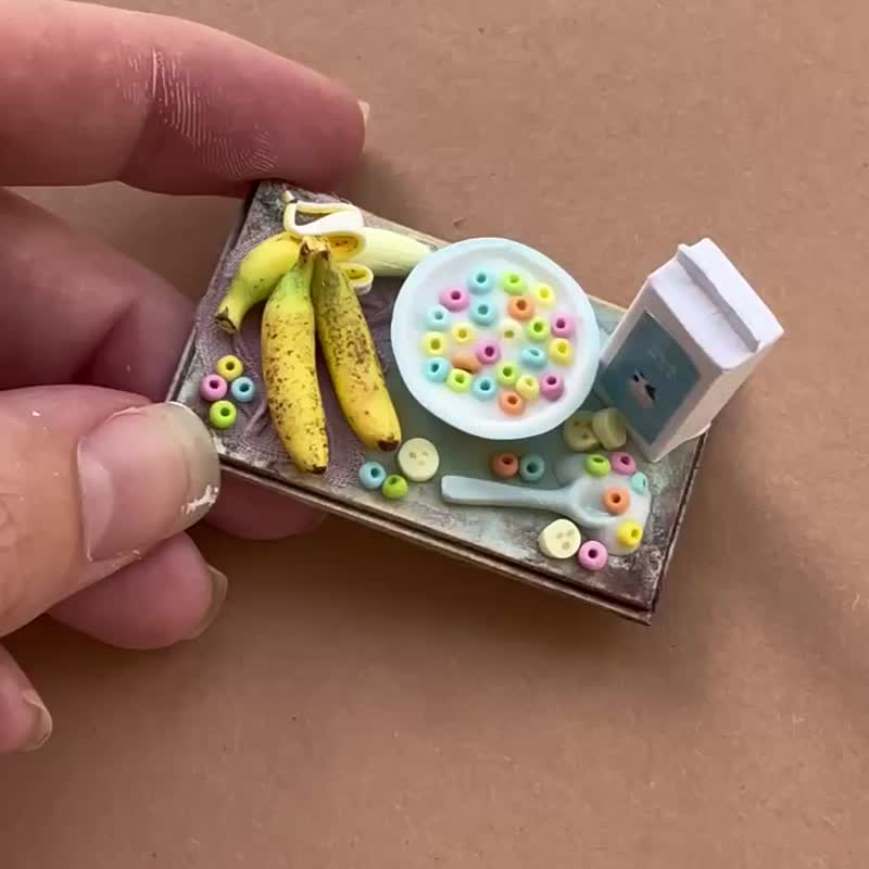 Miniature with breakfast cereal - 公仔/玩偶 - 其他金屬 多色