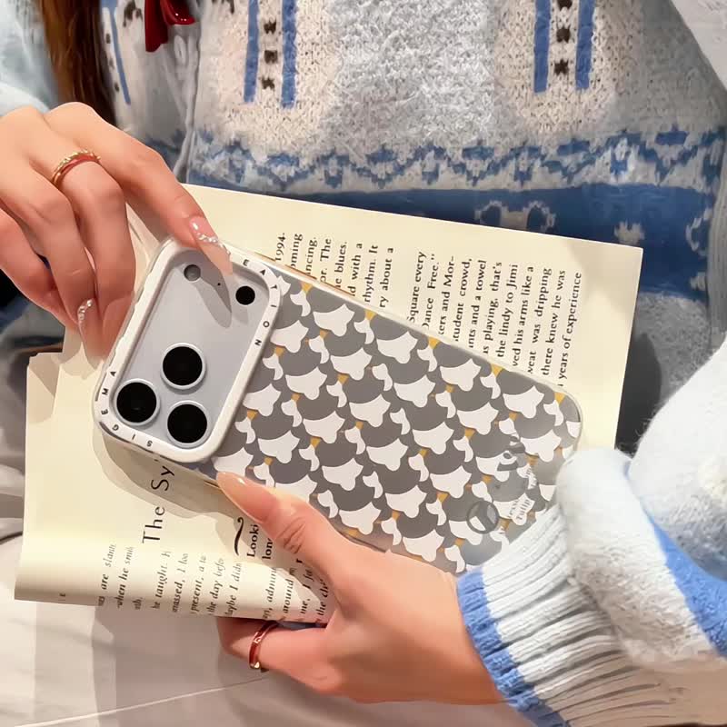 WendyPattern Aluminum Alloy Buttons, Frosted, Anti-Drop, Anti-Scratch iPhone 17 with Hidden Magnetic Closure - Phone Cases - Plastic White