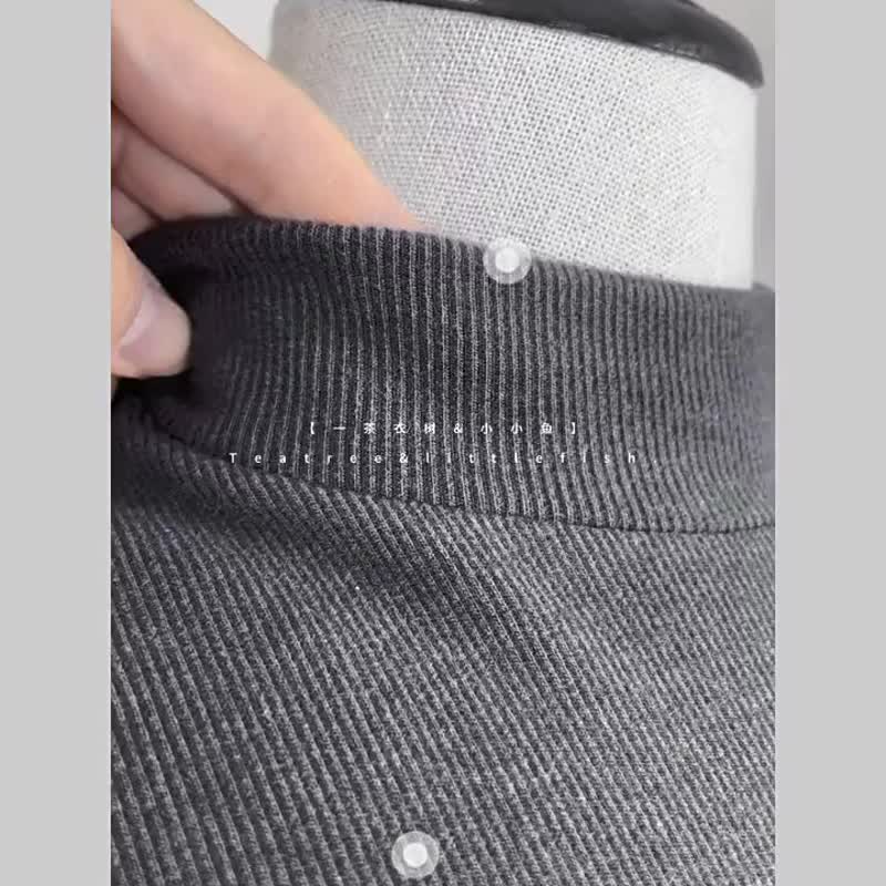 Hand-stitched mesh splicing design, warm high-neck fleece top with a petal hem - ชุดเดรส - ไฟเบอร์อื่นๆ หลากหลายสี