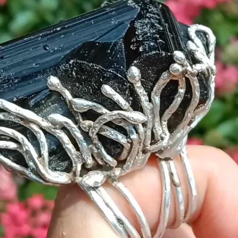 黑碧璽原礦手工銀戒 純銀戒指~Yes~Black Tourmaline Silver Ring - 戒指 - 純銀 