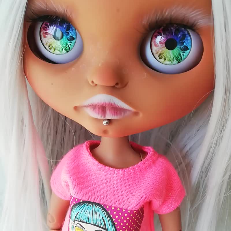Blythe custom doll Sia dark skintone white hair Tbl piercing - 公仔/玩偶 - 塑膠 白色