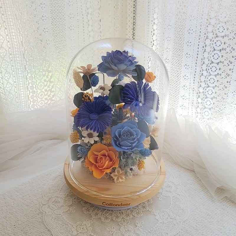 Everlasting rose glass globe. Ornaments. Comes with packaging. Gift - Items for Display - Plants & Flowers 