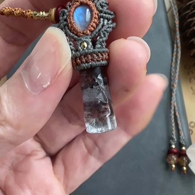 N1212 民族風蠟線編織 月亮石 幽靈水晶柱 項鍊 (可調長度) - 項鍊 - 寶石 咖啡色