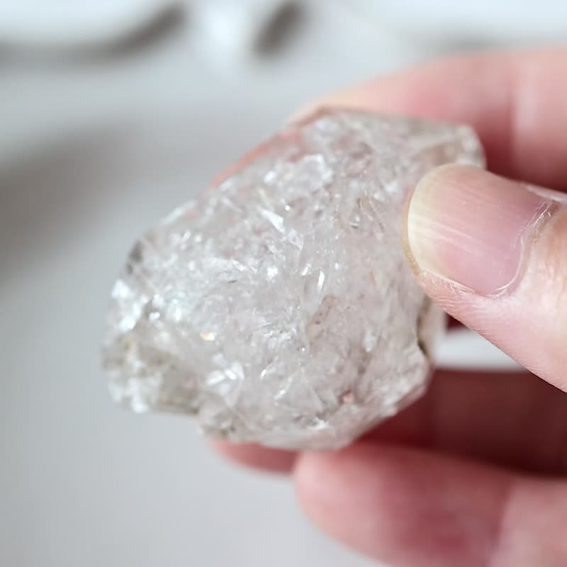 White Mud Skeleton Crystal Skeletal Quartz no.7 - ของวางตกแต่ง - คริสตัล สีใส