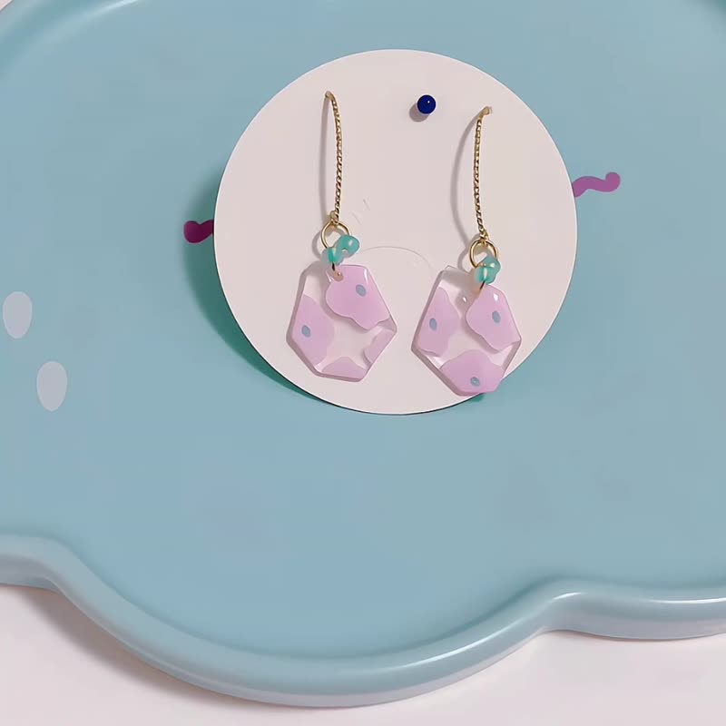 A pair of pink flower earrings - ต่างหู - เรซิน สึชมพู