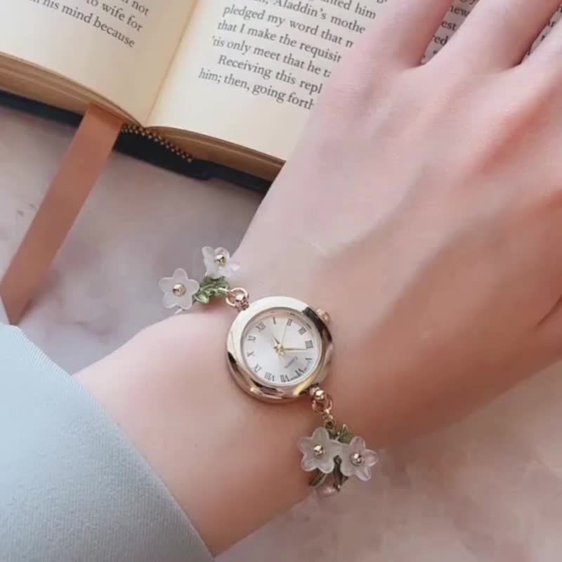 Lino/White Flower and Freshwater Pearl Bracelet Watch LI192 - Women's Watches - Other Metals Green