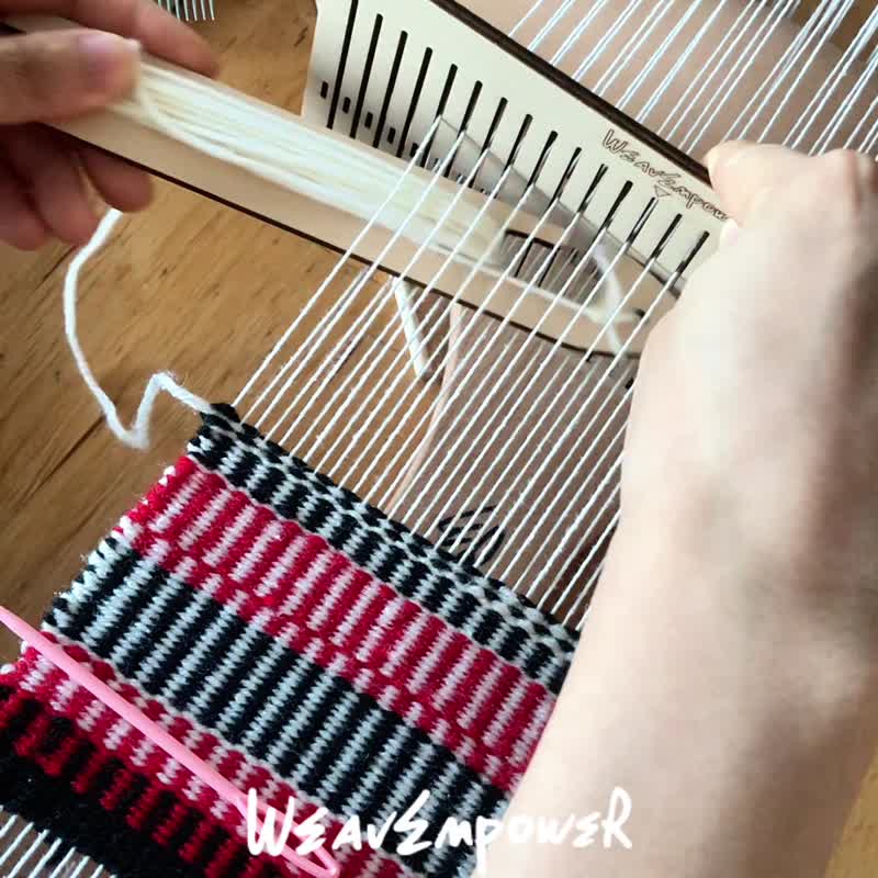 X Loom Original Portable Multi-Use Loom - เย็บปัก/ถักทอ/ใยขนแกะ - ไม้ สีทอง