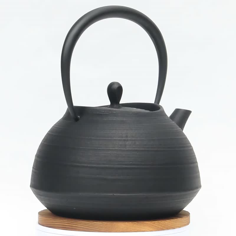 壱鑄堂 南部鐵器 鐵瓶 鐵壺 刷痕1.3L 黑色 日本製 IH對應 - 茶壺/茶杯/茶具 - 其他金屬 黑色