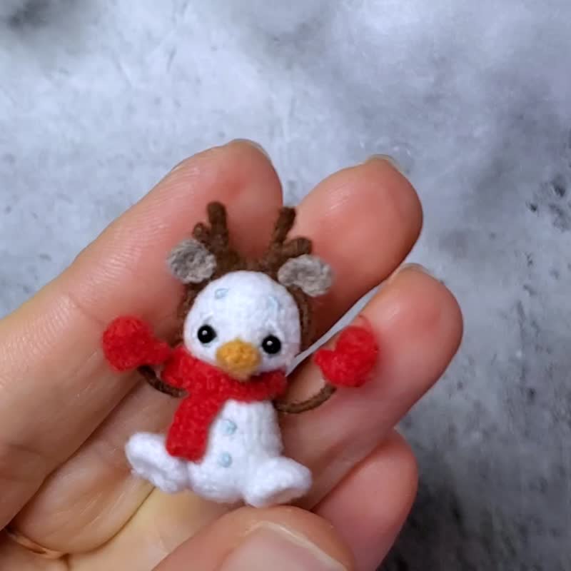 Christmas crochet Snowman. Dollhouse miniature gift. Amigurumi doll. Home decor - ตุ๊กตา - ผ้าฝ้าย/ผ้าลินิน ขาว