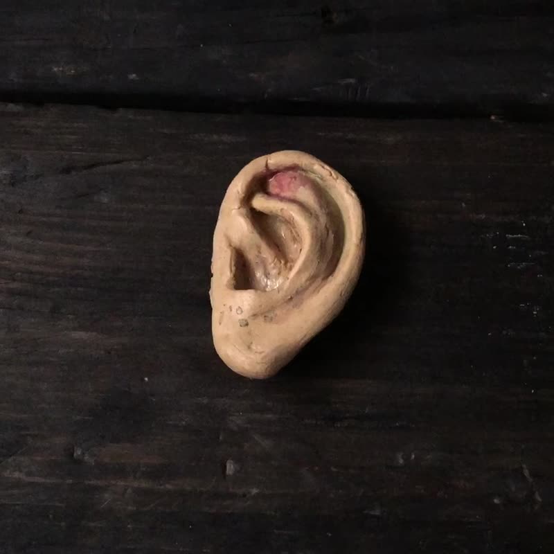 Silicone version of the severed ear (the pendant is shipped randomly) - ตุ๊กตา - ดินเผา 