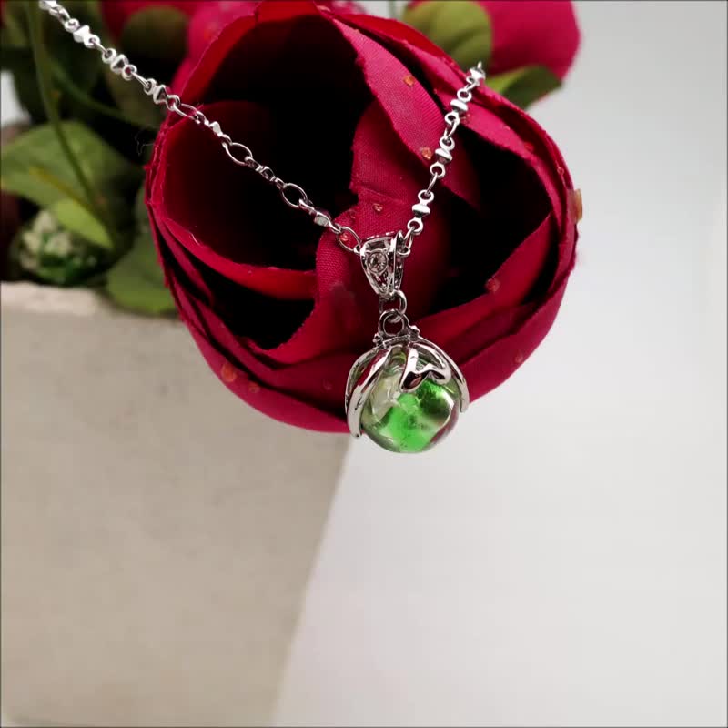 Diffuser Necklace Sweetheart Petite Bonbon Green Color with Oil Dropper - Necklaces - Colored Glass Green