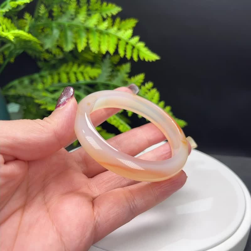 精品溏心瑪瑙手镯 54MM 冰潤粉白飄蜂蜜糖天眼玉髓手環 柔美迷人 - 手鍊/手環 - 半寶石 